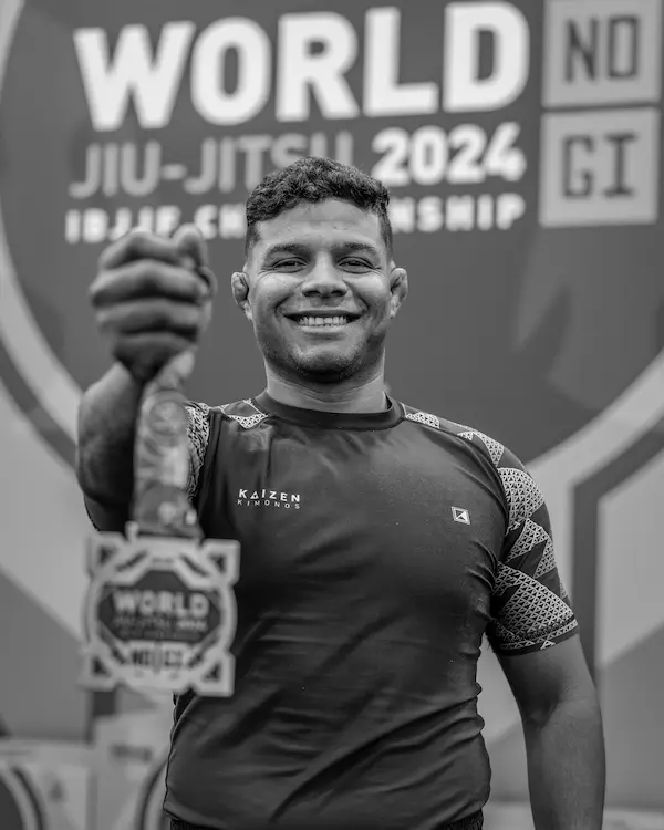 Hiago Freitas with his 2024 IBJJF No-Gi World Championship bronze medal.